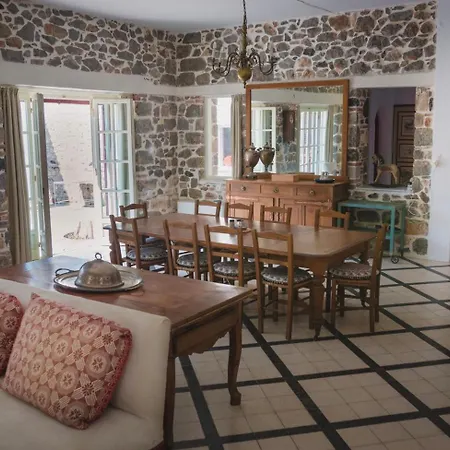 וילה The Averoff