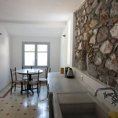 The Averoff * Kírinthos